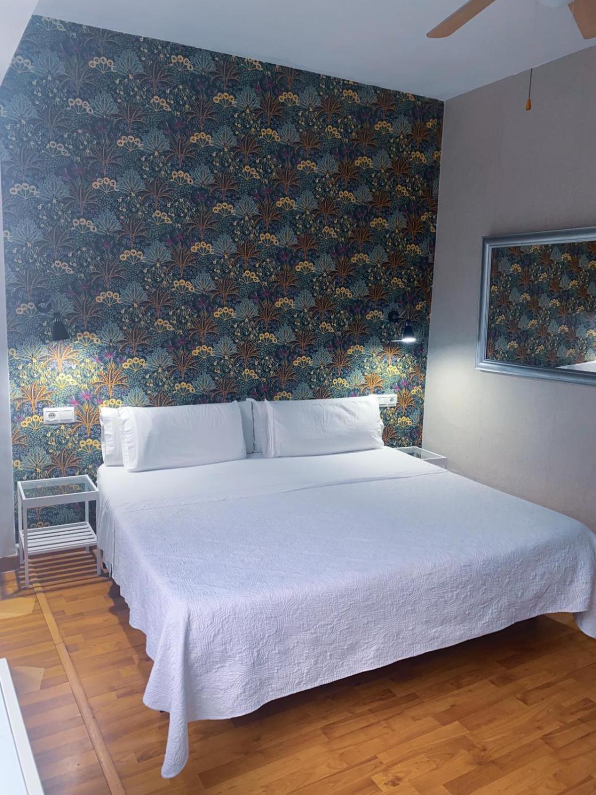 Hostal Guadalupe Торремолинос Экстерьер фото