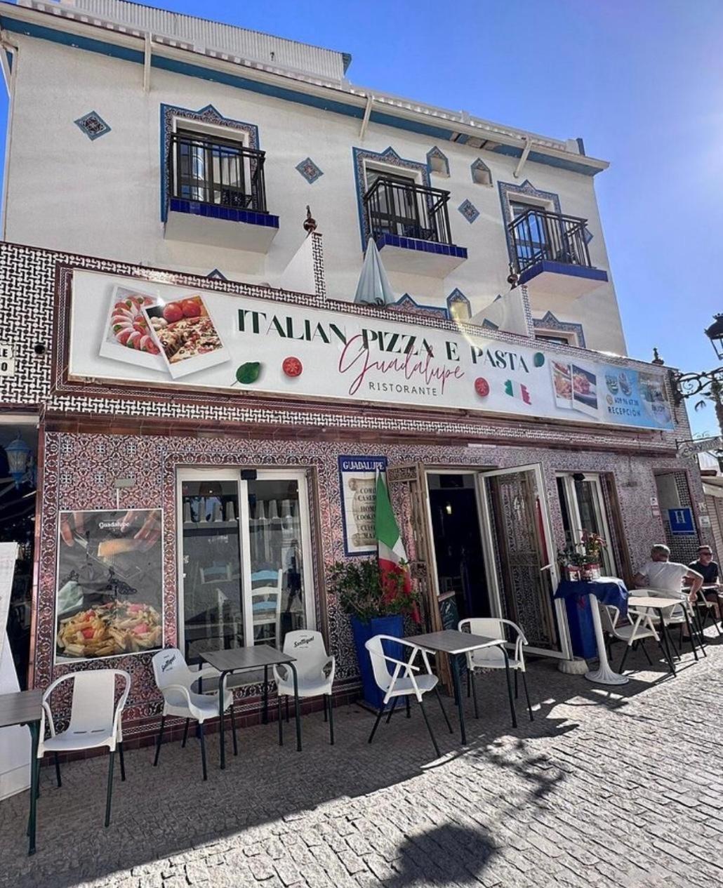 Hostal Guadalupe Торремолинос Экстерьер фото