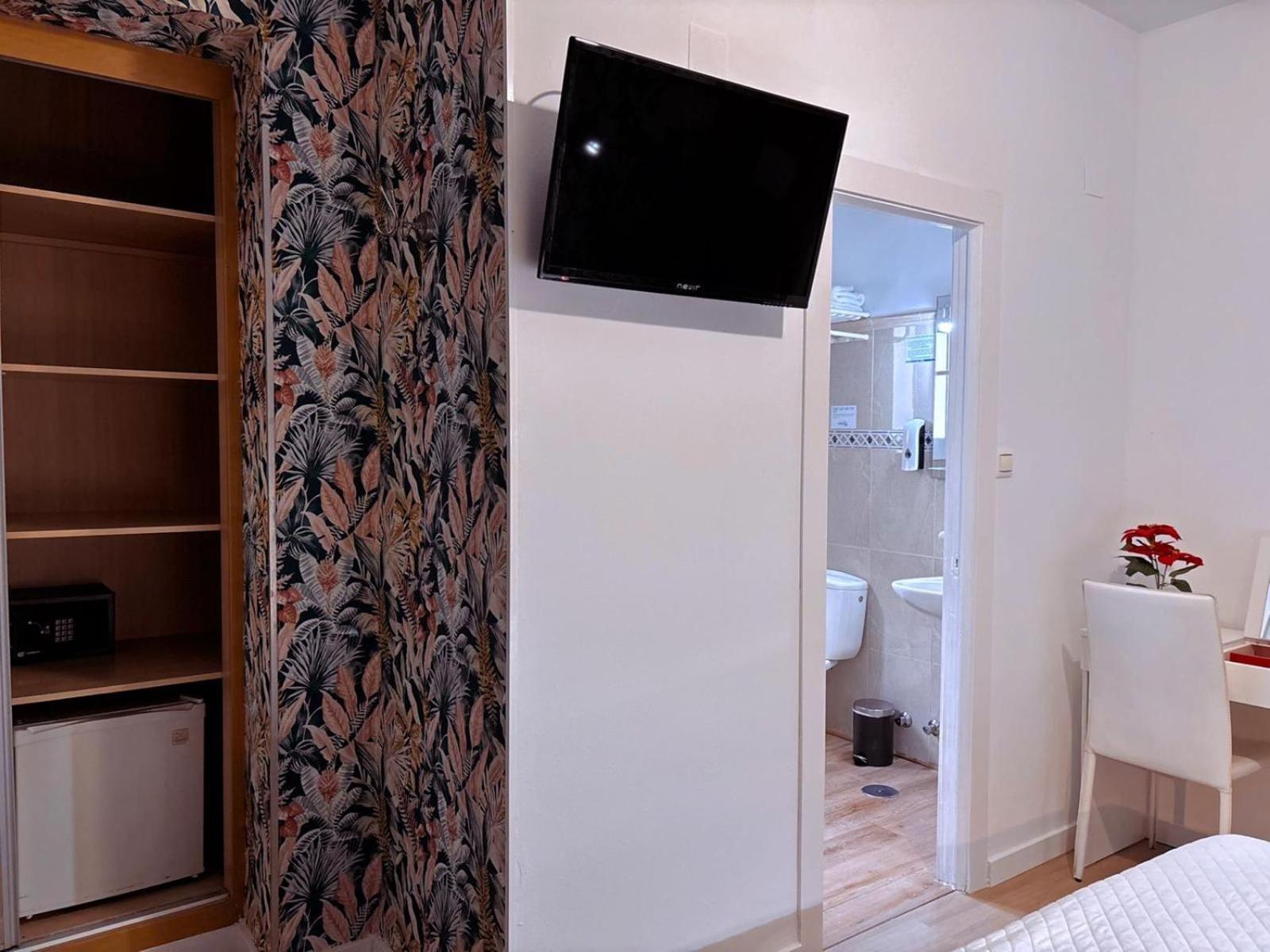 Hostal Guadalupe Торремолинос Экстерьер фото