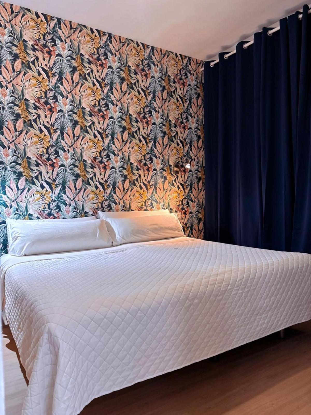 Hostal Guadalupe Торремолинос Экстерьер фото