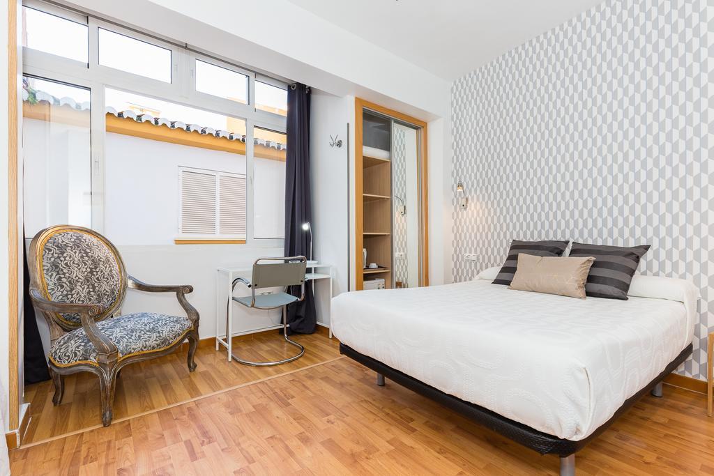 Hostal Guadalupe Торремолинос Экстерьер фото