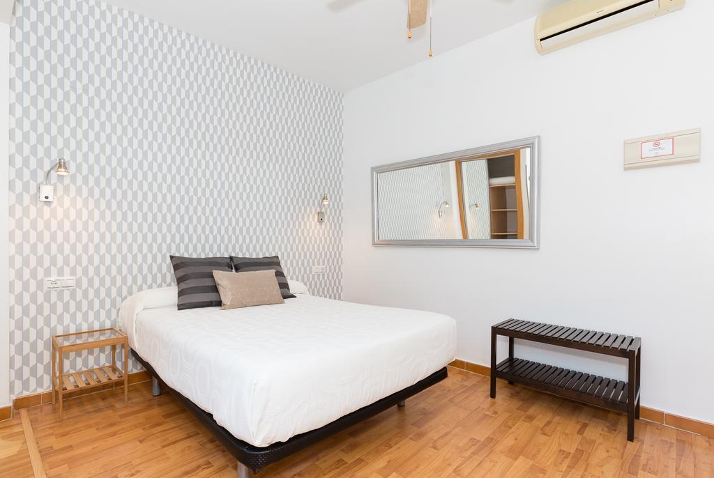 Hostal Guadalupe Торремолинос Экстерьер фото