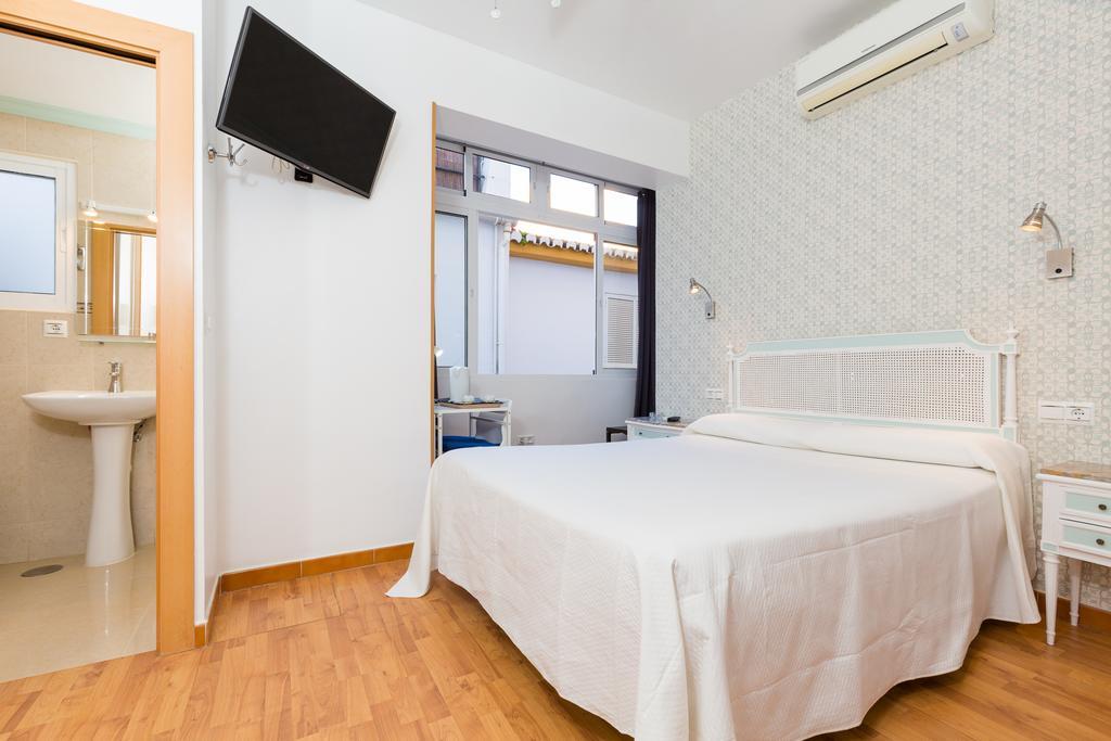 Hostal Guadalupe Торремолинос Экстерьер фото