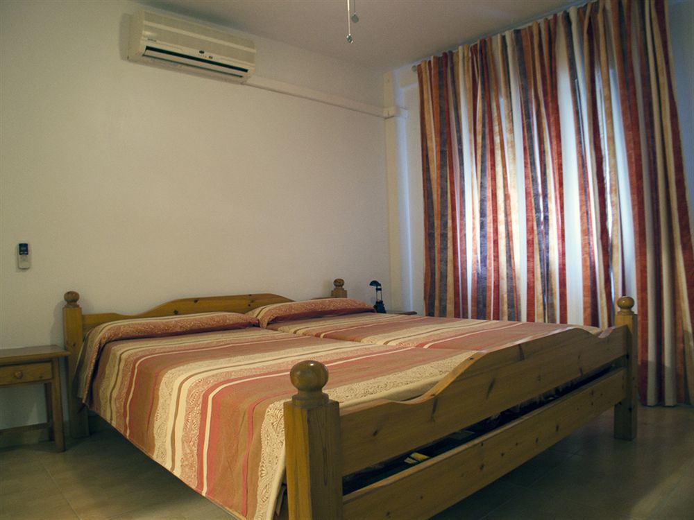 Hostal Guadalupe Торремолинос Экстерьер фото