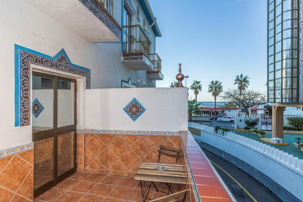 Hostal Guadalupe Торремолинос Экстерьер фото