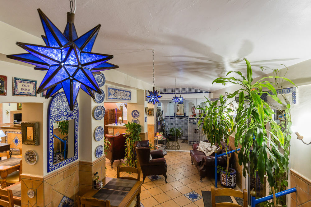 Hostal Guadalupe Торремолинос Экстерьер фото