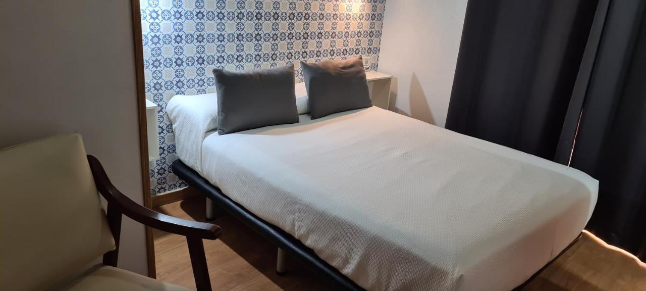 Hostal Guadalupe Торремолинос Экстерьер фото